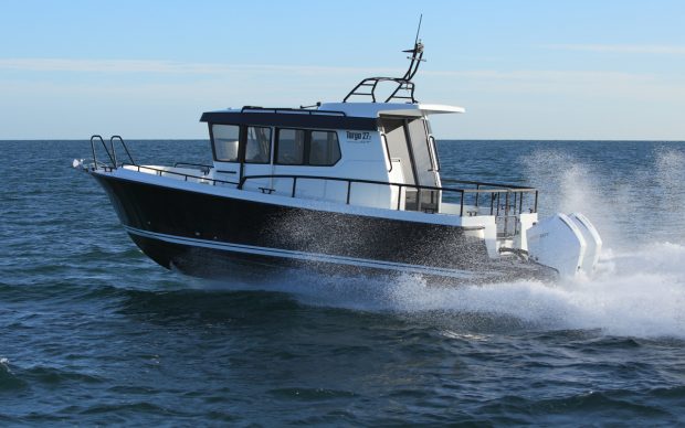 botnia-targa-27-2-running-shot-southampton-boat-show-2021