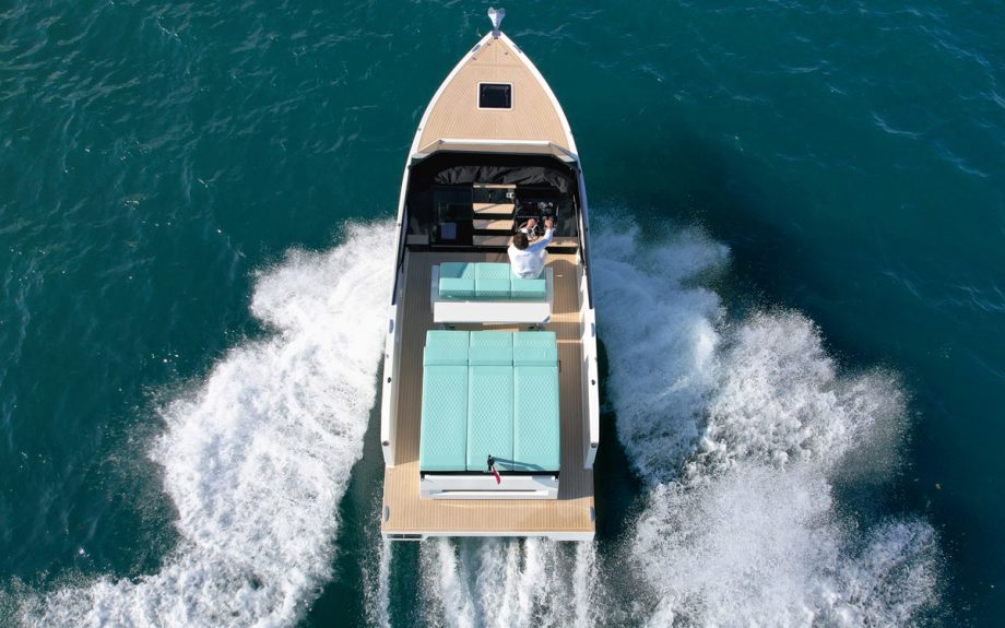 deantonio-d28-aerial-view-southampton-boat-show-2021