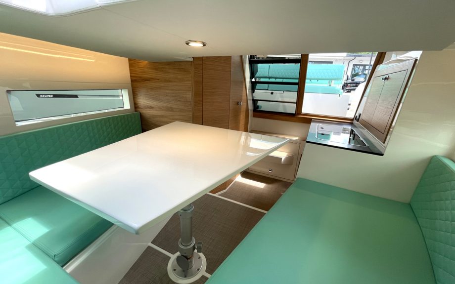 deantonio-d28-interior-cuddy-southampton-boat-show-2021