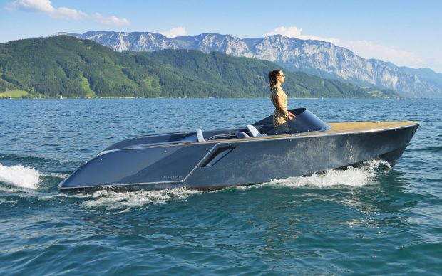 frauscher-650-Alassio-side-view-cannes-yachting-festival-2021