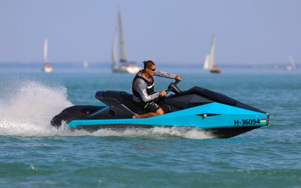 narke-electrojet-gt95-electric-jet-ski