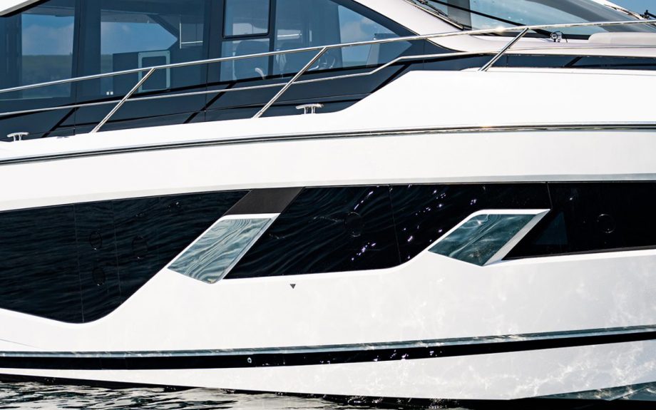 sunseeker-65-sport-yacht-southampton-boat-show-2021-hull-windows