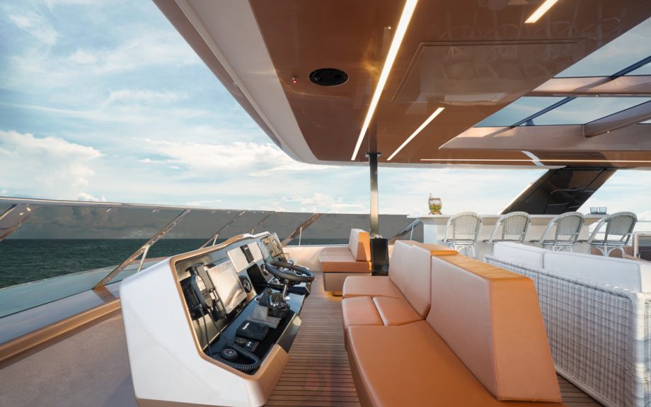 100-sunreef-power-exterior-08