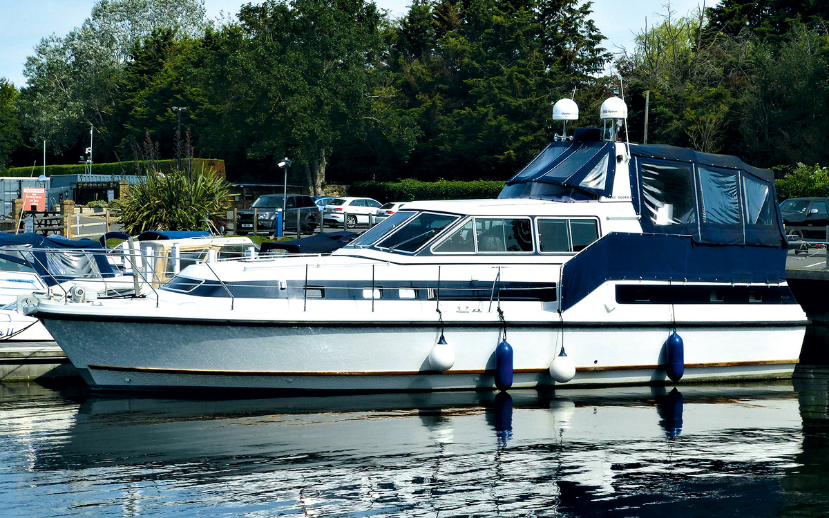 best-boats-under-50ft-picchiotti-tigress-exterior