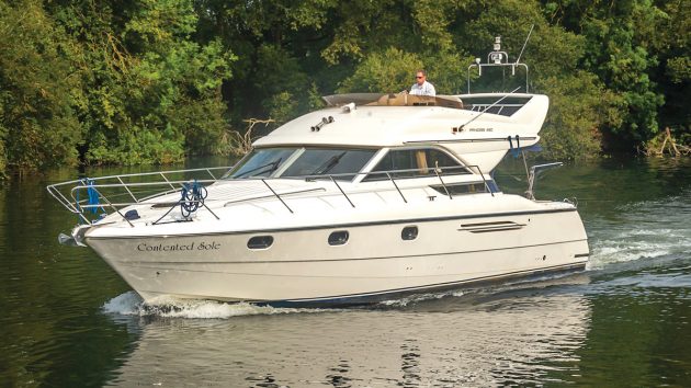 best-1990s-boats-princess-420-exterior