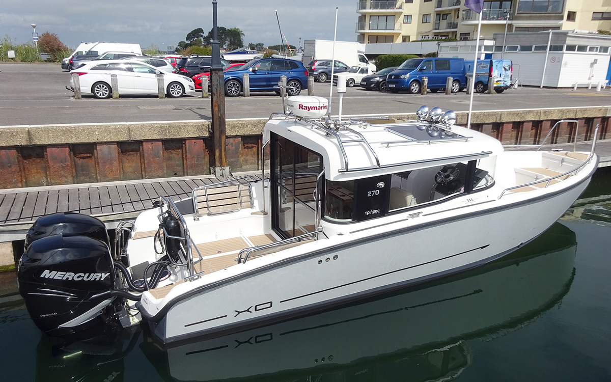 best-outboard-boat-xo270-exterior