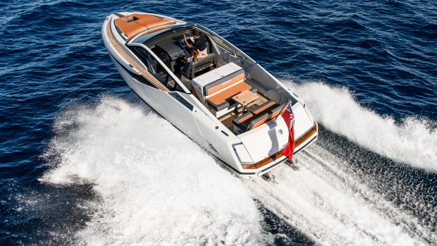 fairline-fline-33-yacht-tour-aquaholic