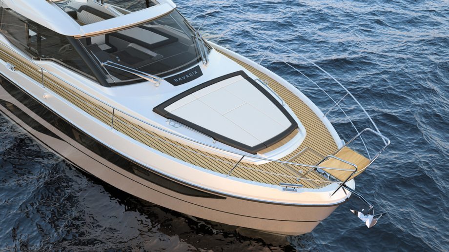 bavaria-sr36-first-look-foredeck