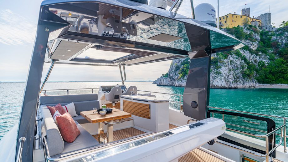 beneteau-grand-trawler-62-test-drive-review-flybridge-credit-nicholas-claris