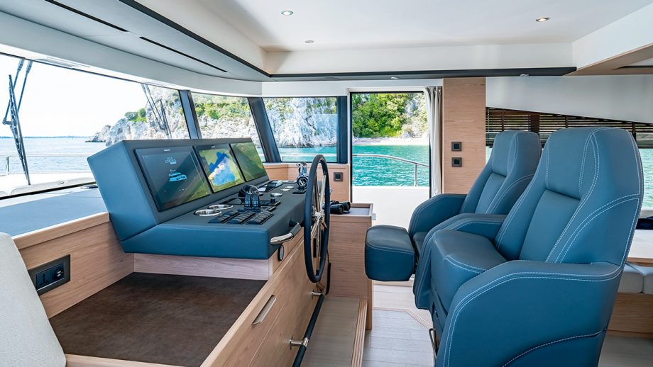 beneteau-grand-trawler-62-test-drive-review-helm-credit-nicholas-claris