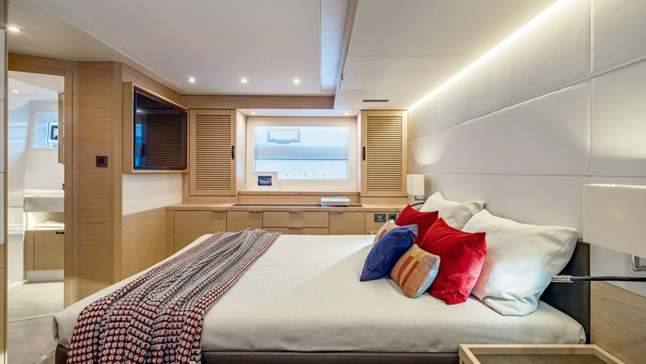 beneteau-grand-trawler-62-test-drive-review-owners-cabin-credit-nicholas-claris