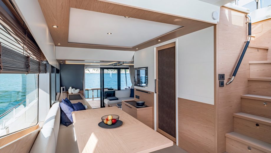 beneteau-grand-trawler-62-test-drive-review-saloon-credit-nicholas-claris