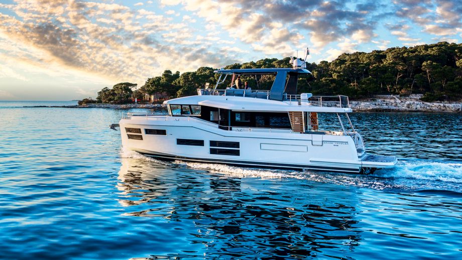 beneteau-grand-trawler-62-test-drive-review-side-view