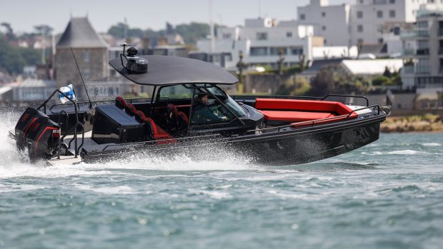brabus-shadow-500-yacht-tour-aquaholic