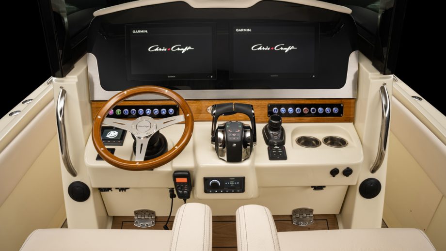 Best center consoles under 30ft that combine seakeeping and speed