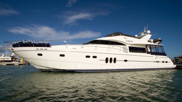 princess-23m-used-boat-report-exterior-side-view