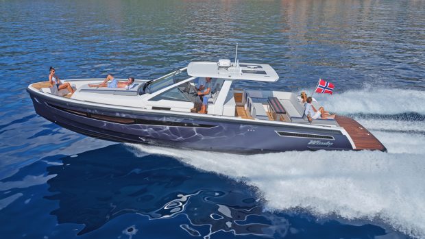 windy-sr44-yacht-tour-aquaholic