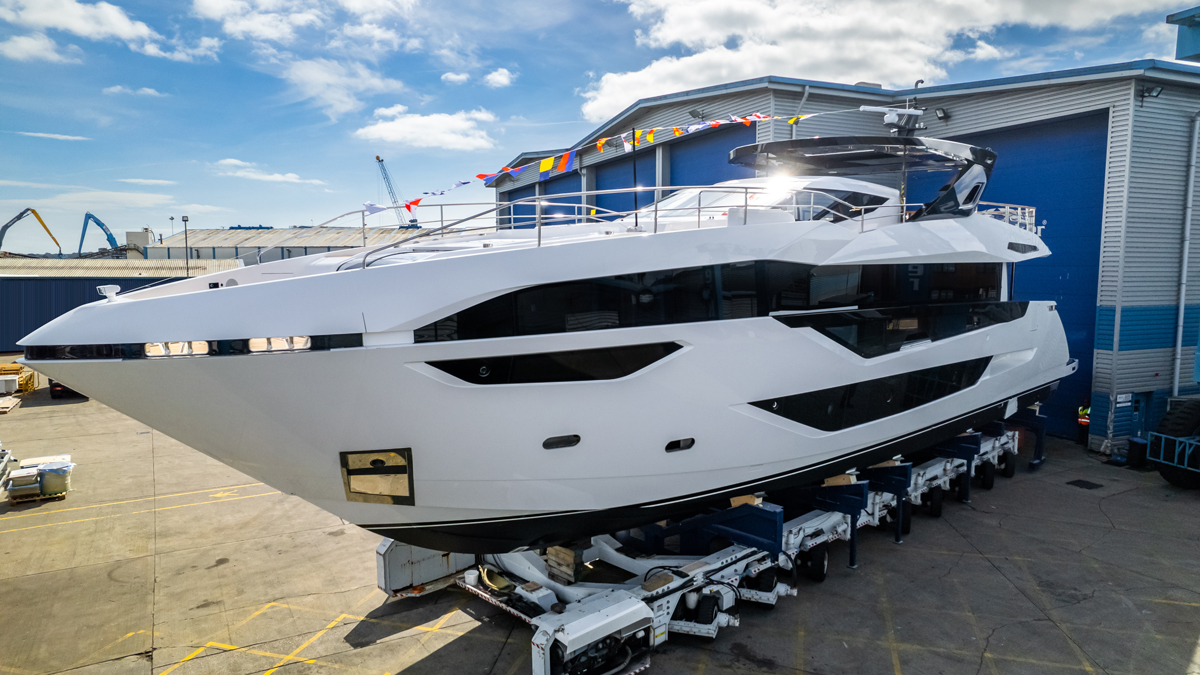 sunseeker-100-Yacht_002