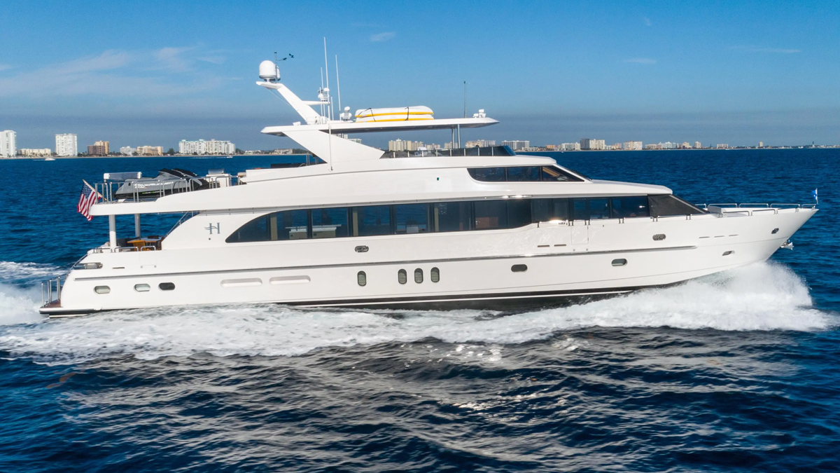 Hargrave 100 superyacht tour Inside a real American beauty LaptrinhX