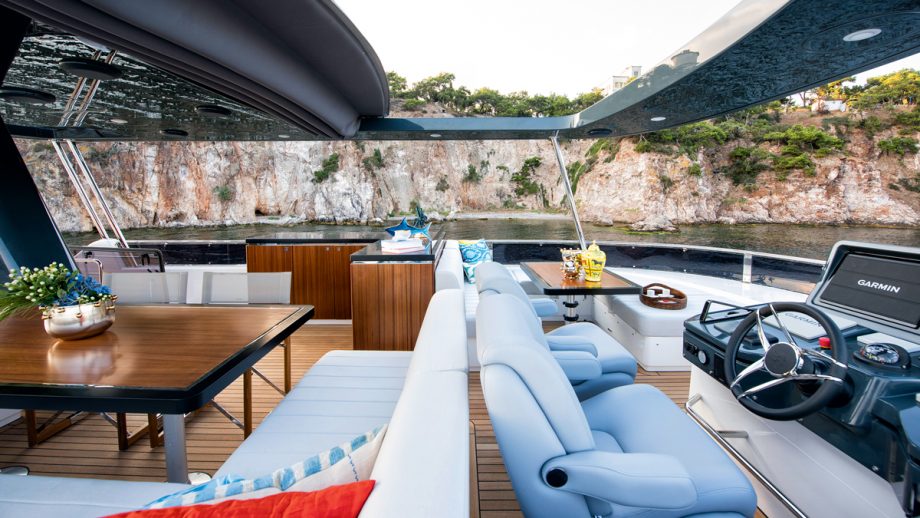 sirena-68-review-flybridge