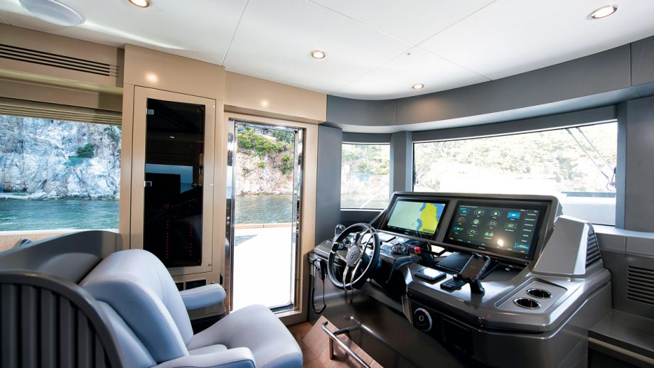 sirena-68-review-lower-helm