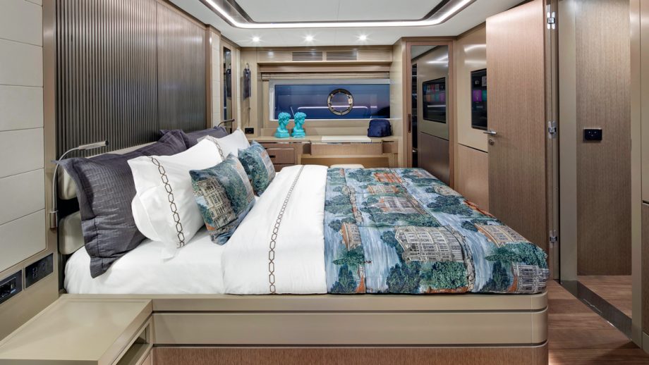 sirena-68-review-owners-cabin