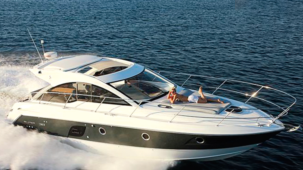 beneteau-gt38-used-boat-review-MBY275.used_boat.mby275_used_boat_otm_beneteau_gt38_boatmartexport_1