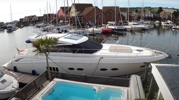 princess-v62-yacht-tour-video-aquaholic