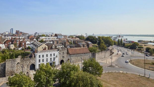 where-to-stay-near-southampton-boat-show-leonardo-hotel