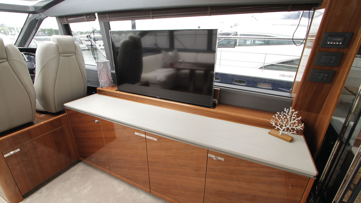 princess-v58-ds-used-boat-report-MBY276.used_boat.Princess_V58_IMG_4412