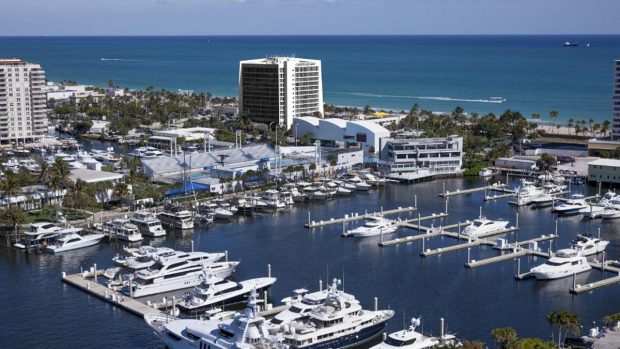 where-to-stay-near-fort-lauderdale-boat-show-mariott-hotel