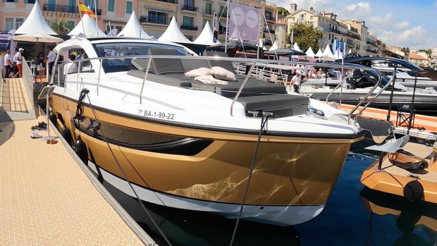 Sealine-S390-yacht-tour