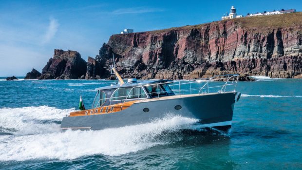 dale-classic-37-boat-test-drive-video