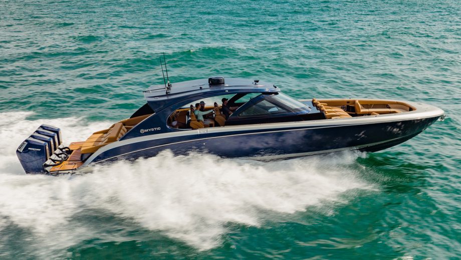 fort-lauderdale-boat-show-2022-Mystic-M5200-1