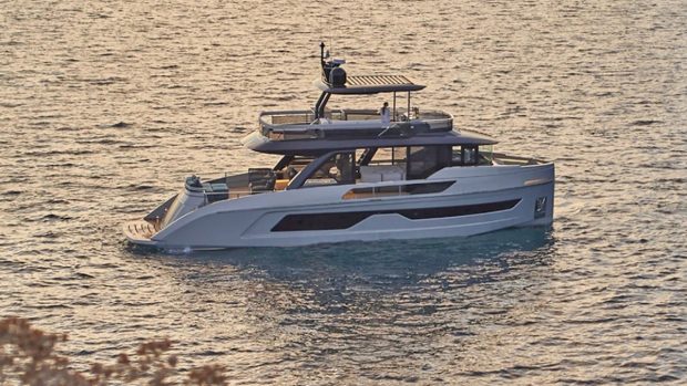 explorer-62-yacht-tour