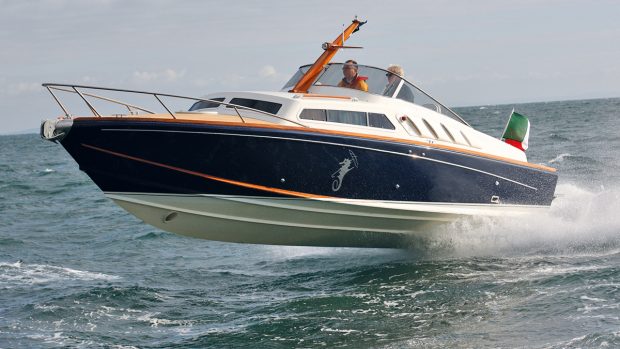 levi-corsair-worlds-coolest-boats-MBY286.col_coolboats.IPCIMMGLPICT000004350745