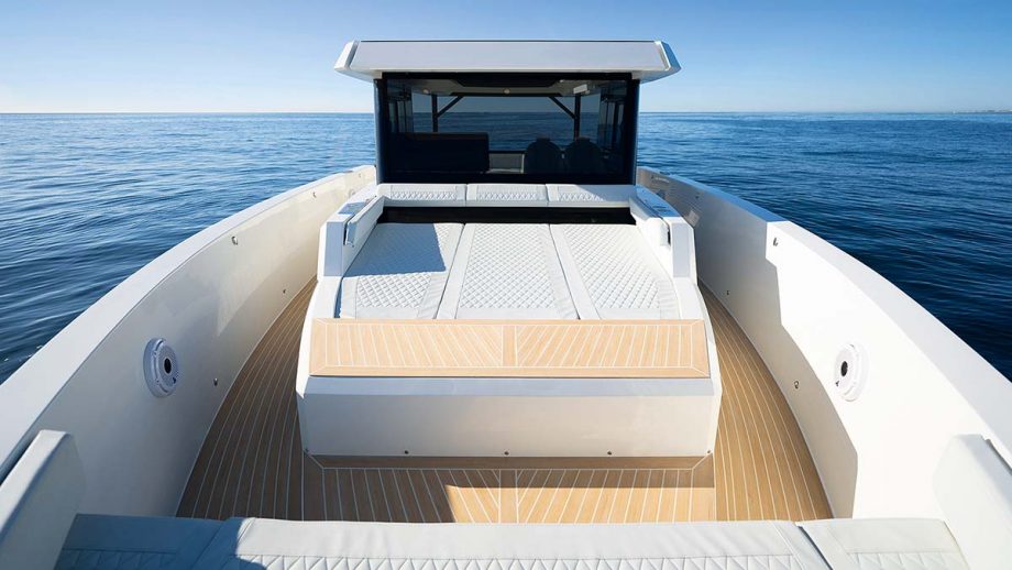 de-antonio-d50-coupe-review-MBY287.test_DeAntonio_50_8pg.deck02