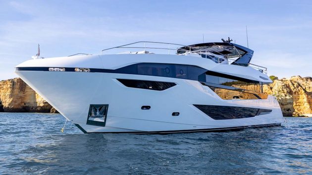 100-Yacht-Exterior-Profile