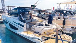 fim-regina-400-yacht-tour-video