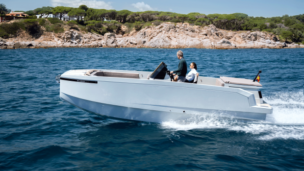 A foil between the two hulls creates lift and reduces drag