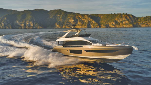 The Azimut 68 on the water