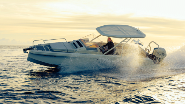 The new AX/E 25 has a top speed of over 50 knots from its 300hp Evoy Storm electric outboard