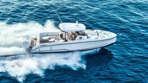 Wellcraft 38 T Top in the water