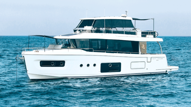 Beneteau Swift Trawler 54 in the water