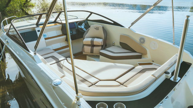 The C21 borrows its cockpit seats from the new V20