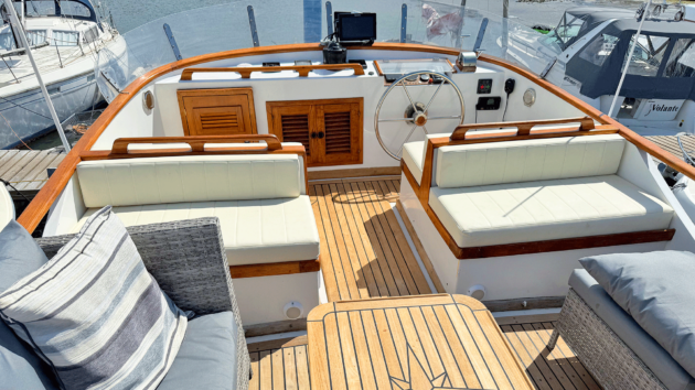 Reupholstered cushions and a smart set of outdoor furniture transform the flybridge