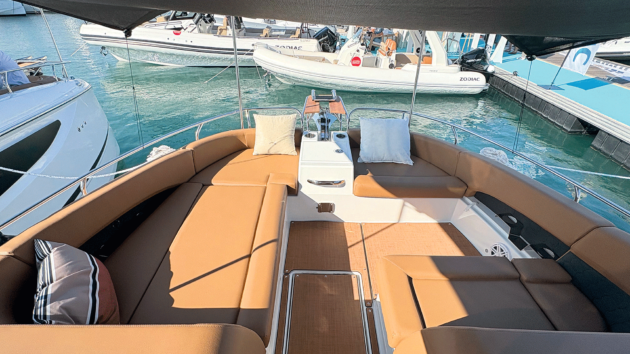 The bow lounge conceals a very decent starboard cabin