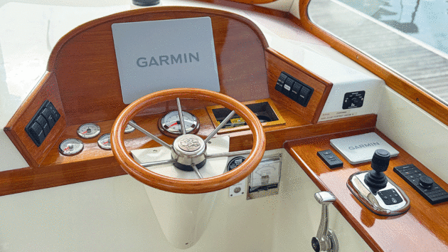 New fly-by-wire Glendinning throttle and joystick replace the original Hinckley items