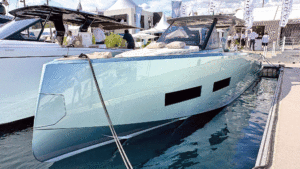 The Pardo 63 in the water