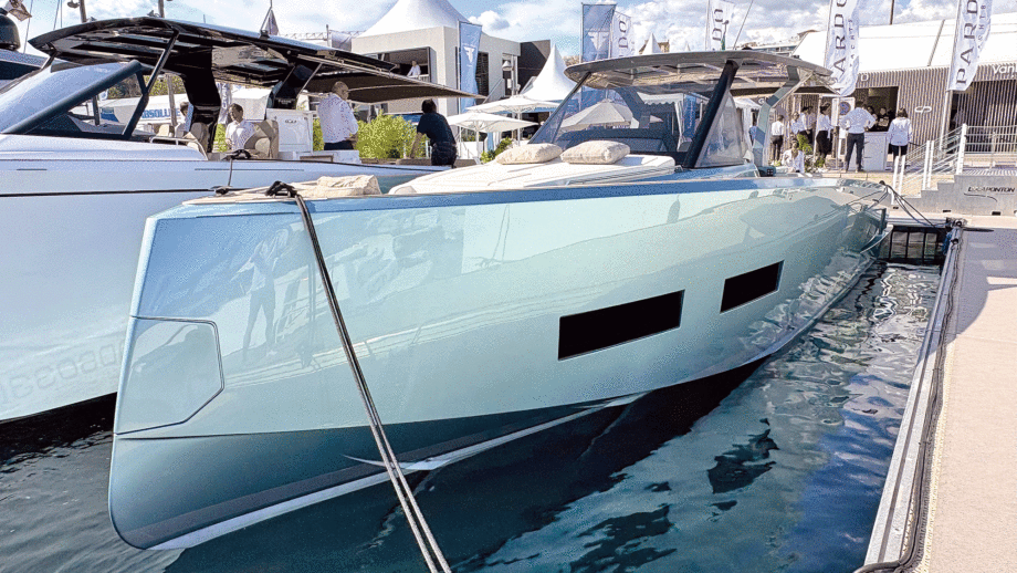 The Pardo 63 in the water